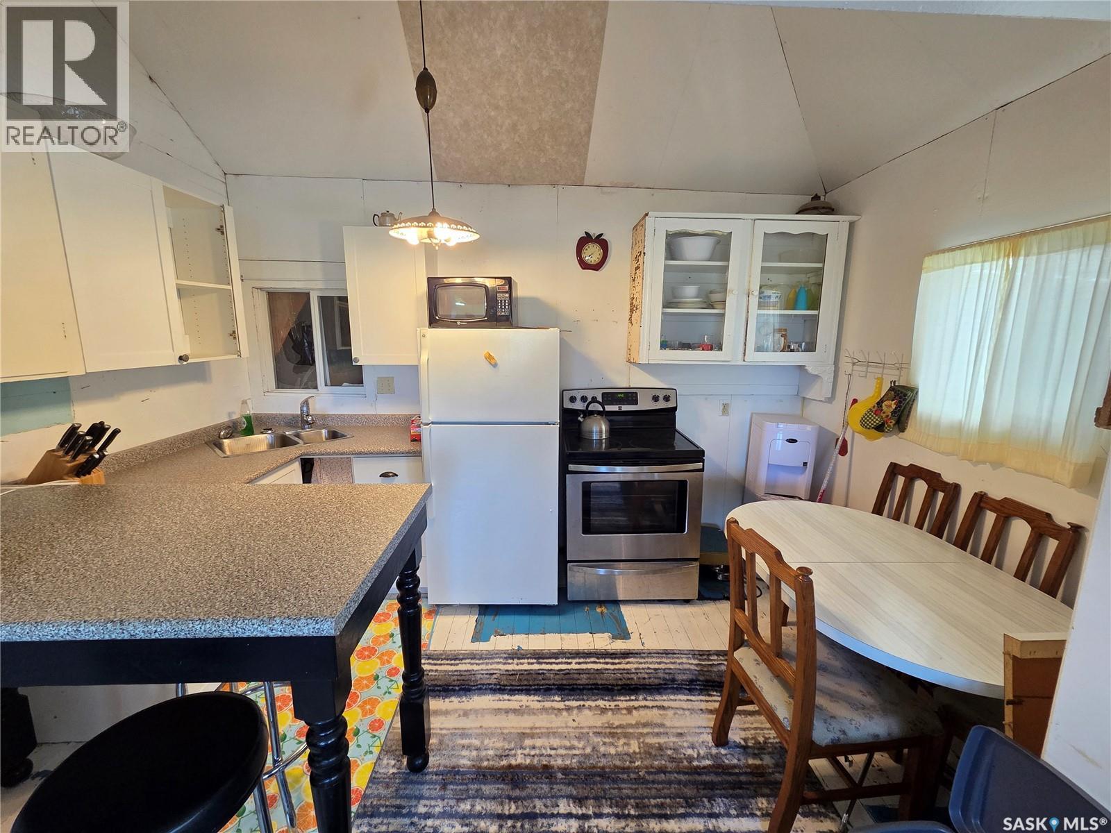 553 1st STREET - 20