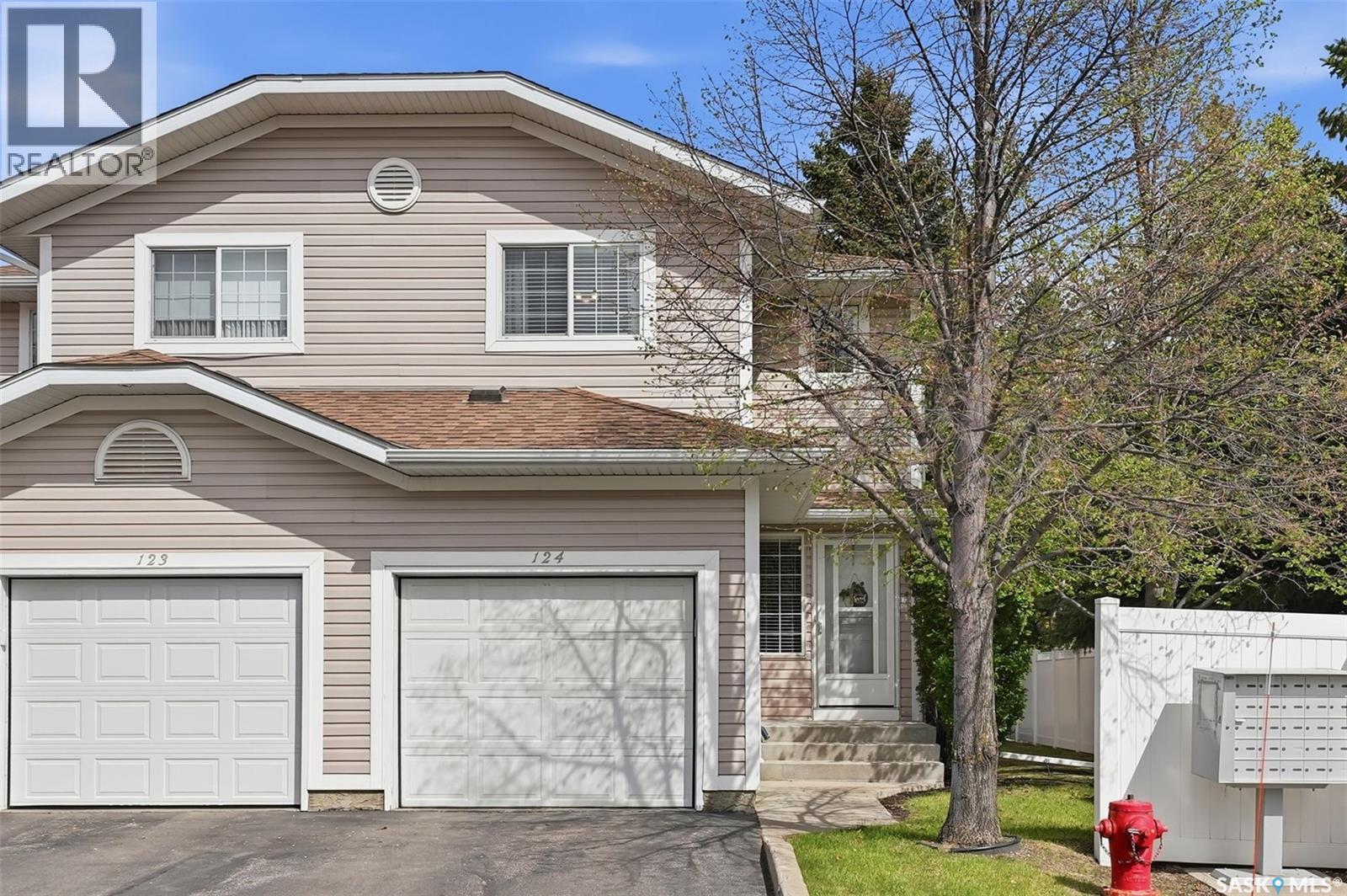 124 212 La Ronge ROAD in Saskatoon