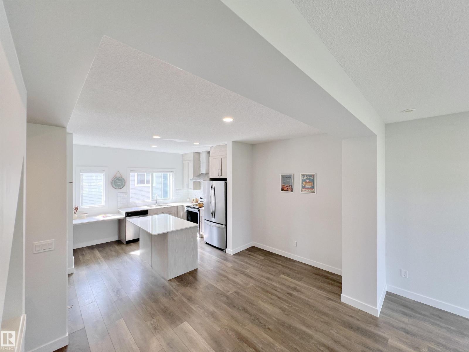 #6 11373 12 AV NW — photo 10