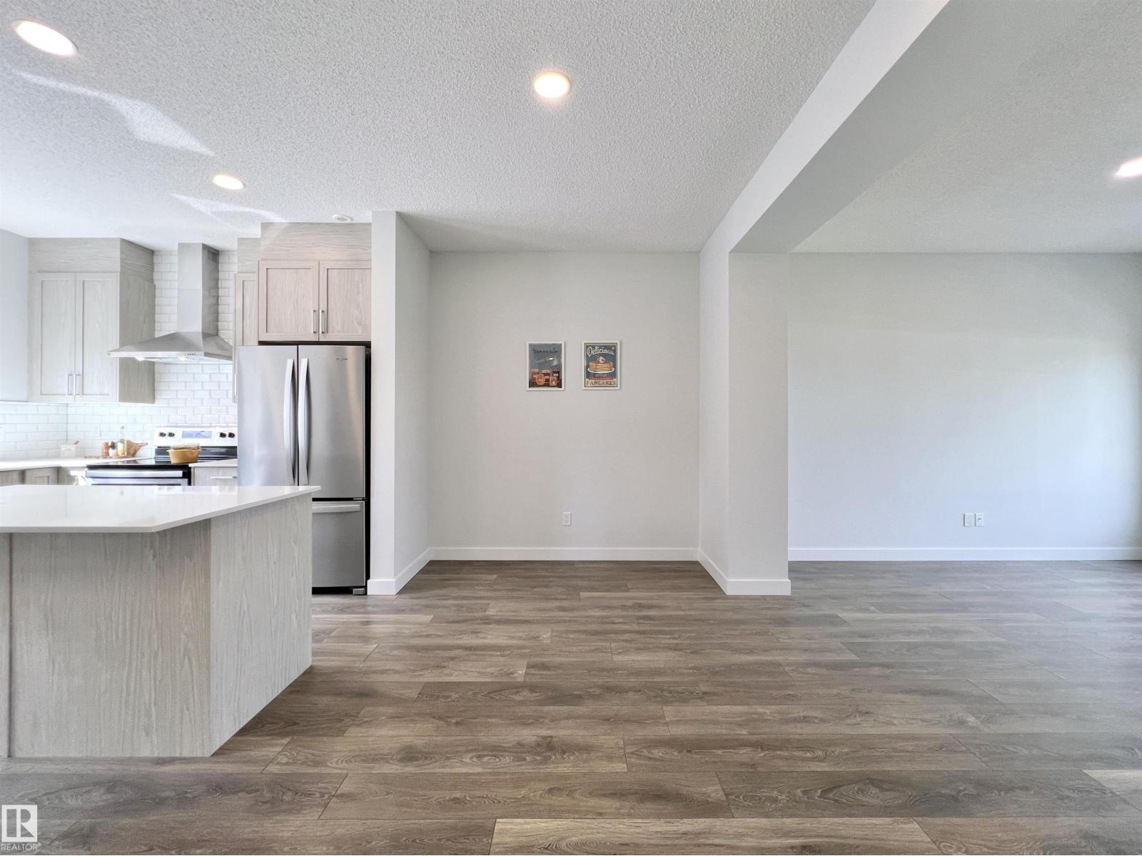 #6 11373 12 AV NW — photo 18