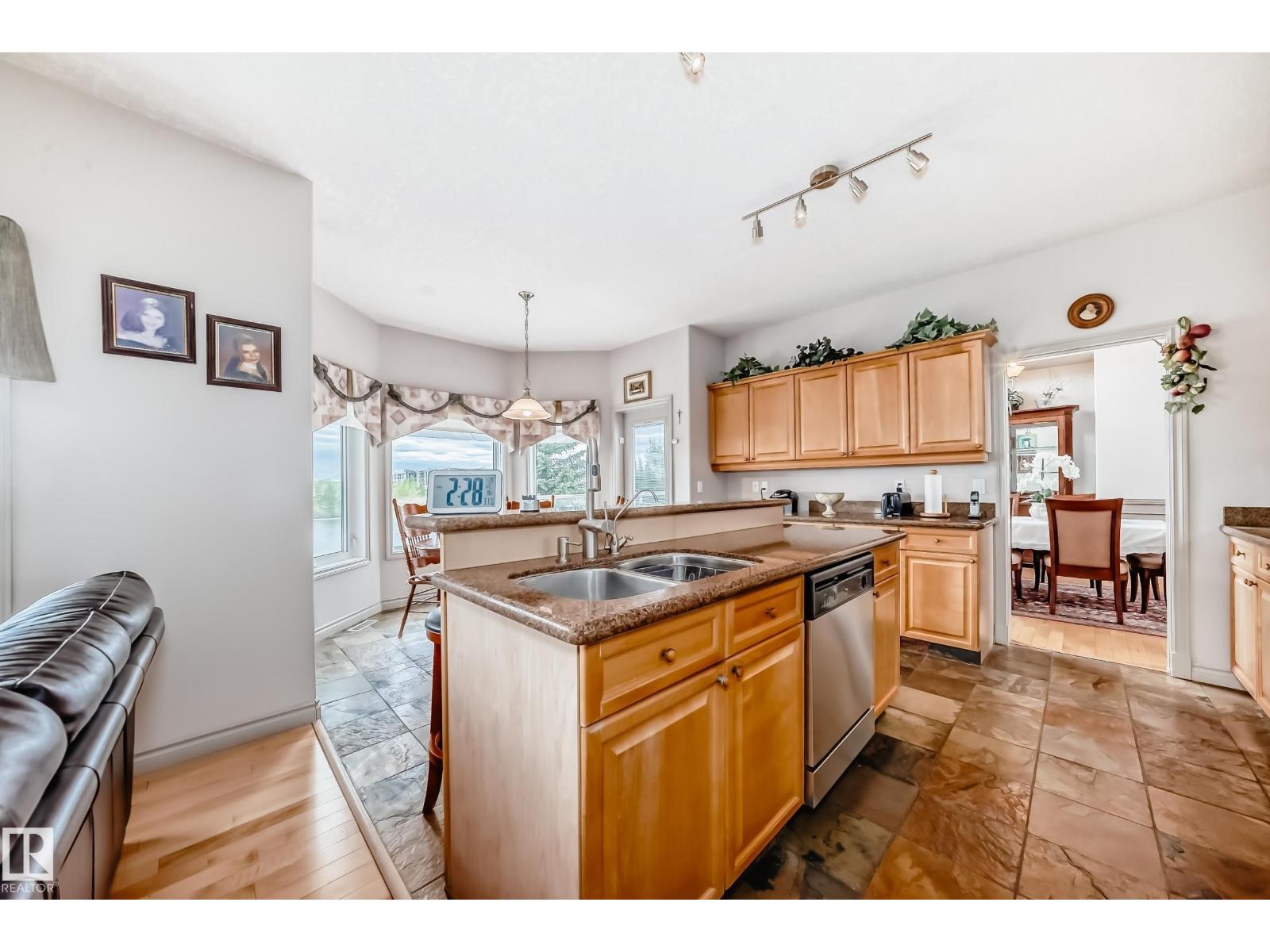 15516 135 ST NW NW - 16