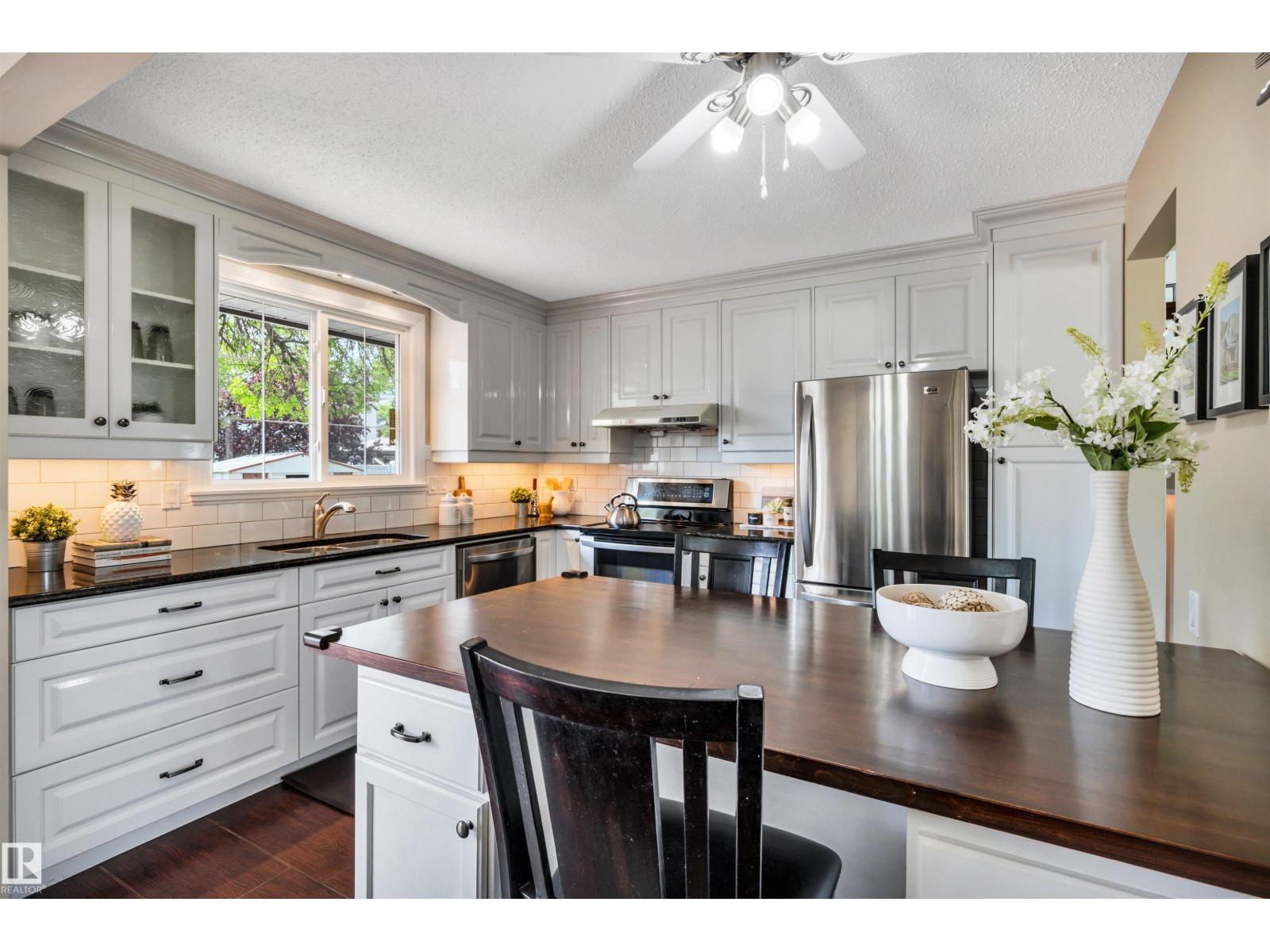 10909 33A AV NW - 12