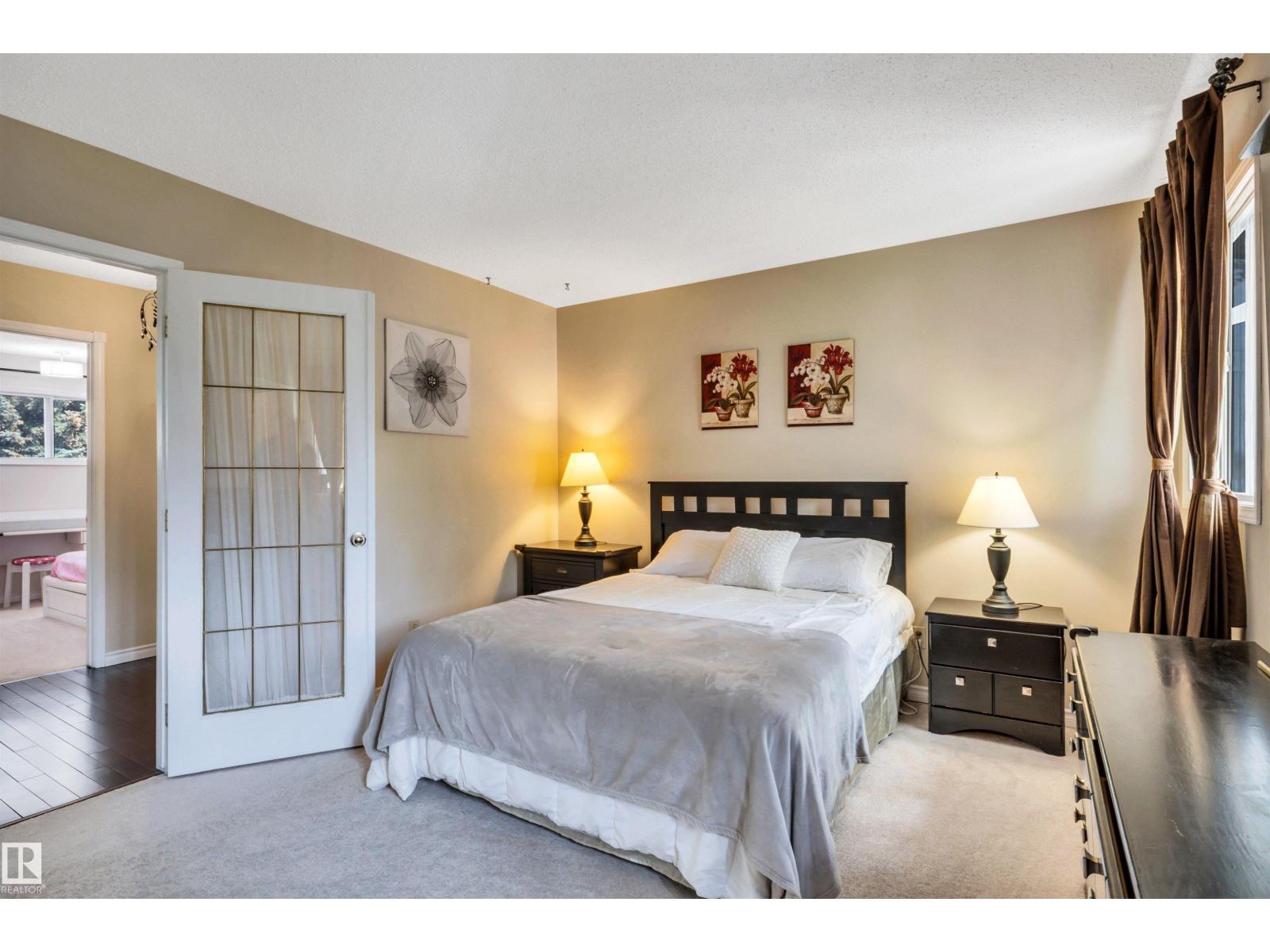10909 33A AV NW - 19
