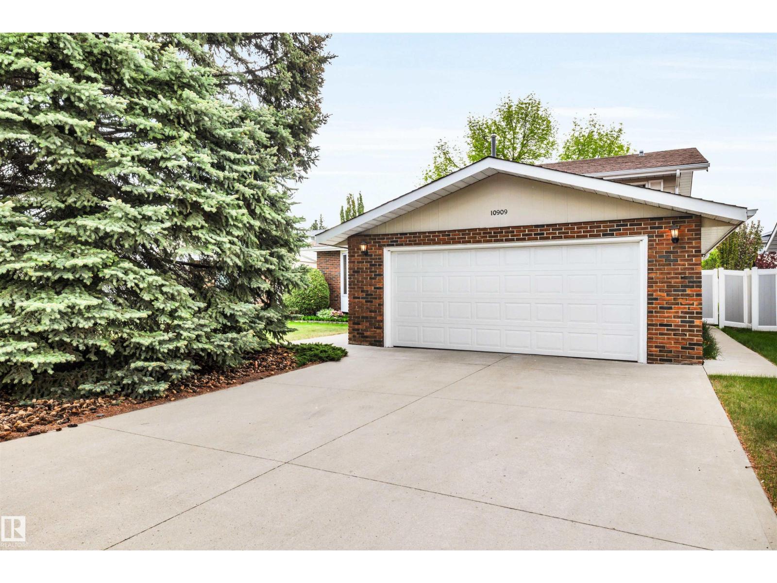 10909 33A AV NW - Image 2