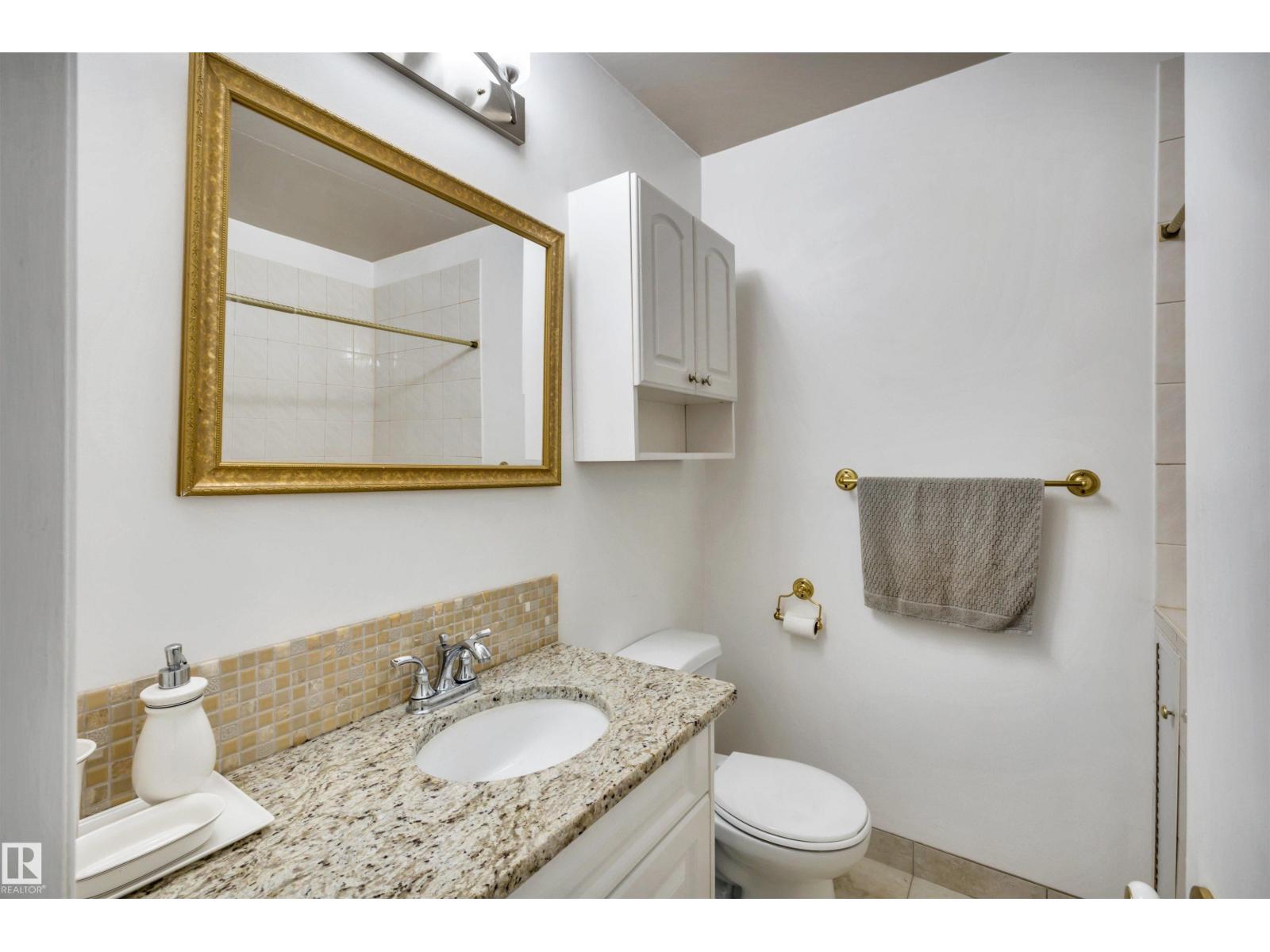 10909 33A AV NW - 20