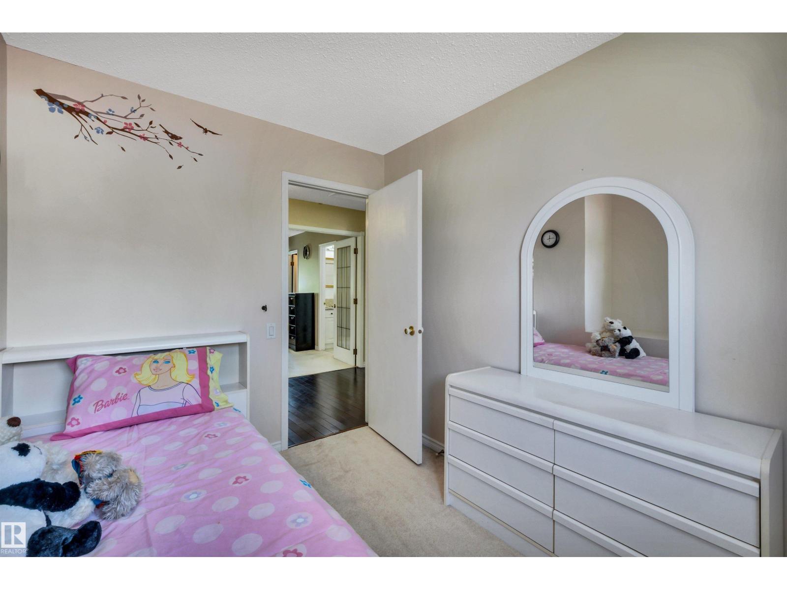 10909 33A AV NW - 22