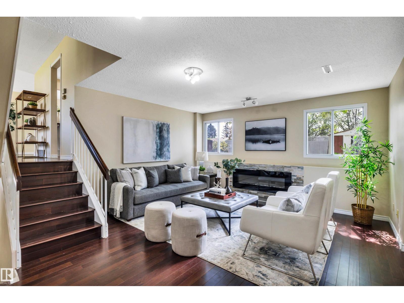 10909 33A AV NW - 27