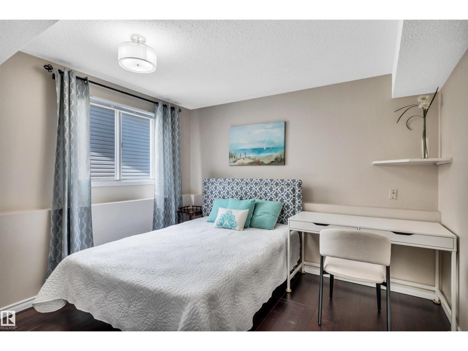 10909 33A AV NW - 29
