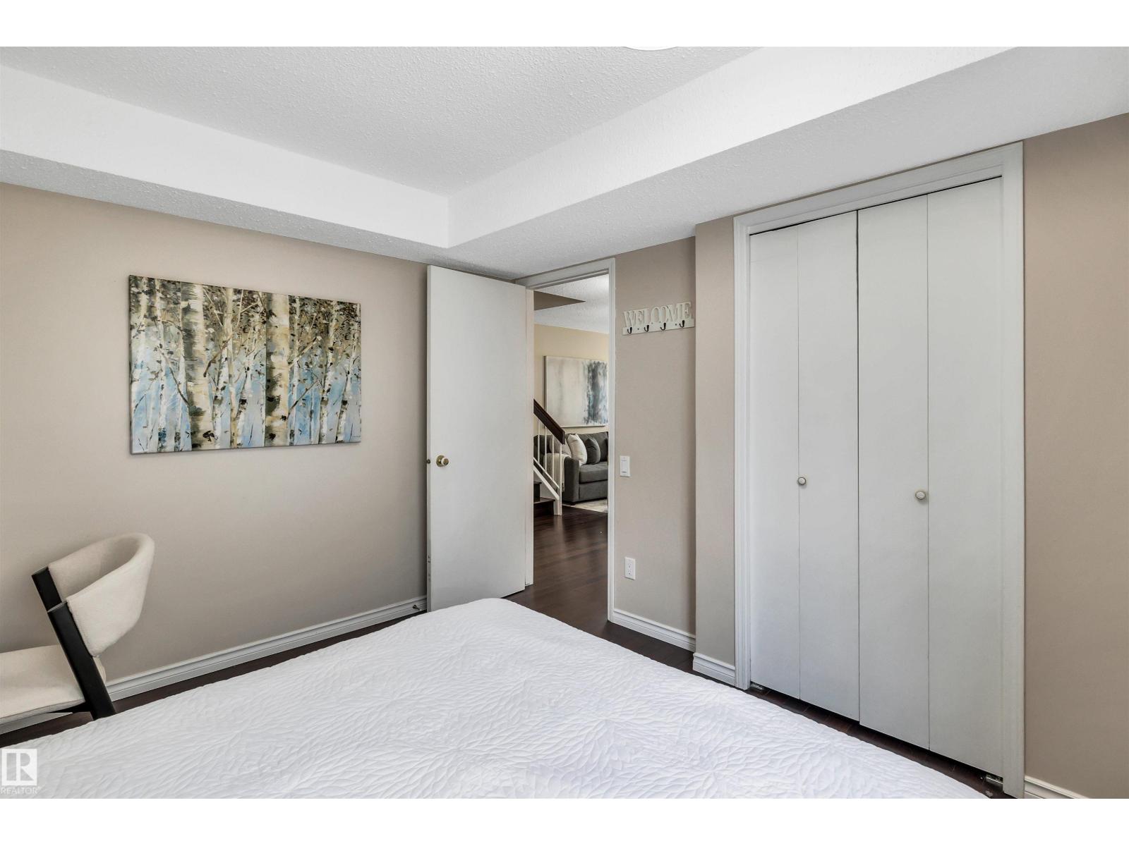 10909 33A AV NW - 30