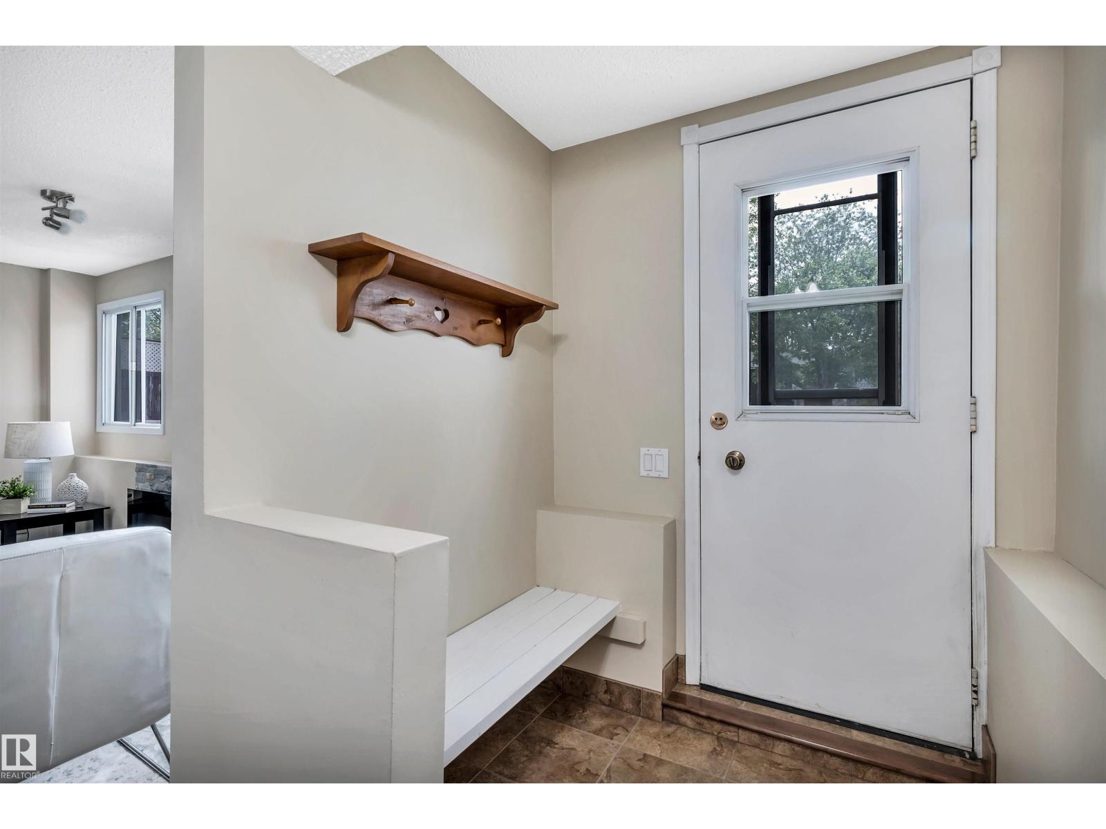 10909 33A AV NW - 33