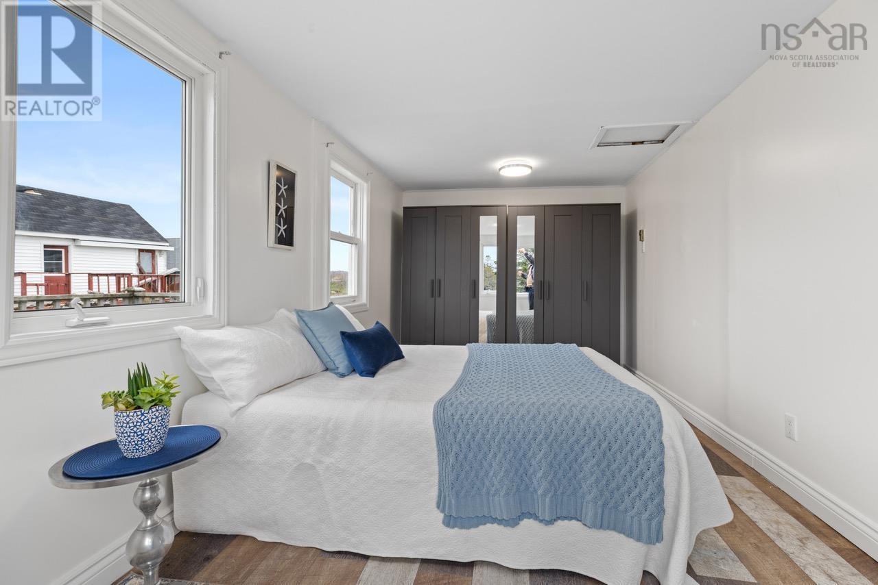 10 Terence Bay Wharf Road - 12