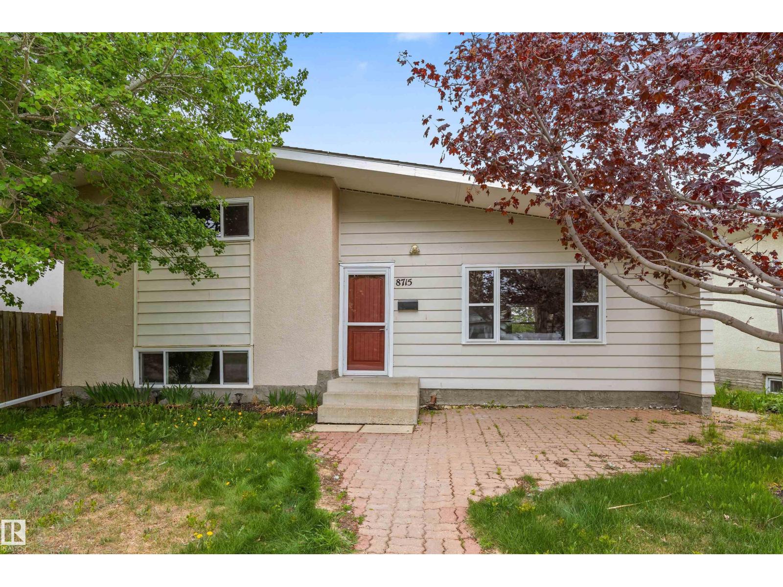 8715 164A ST NW - 1