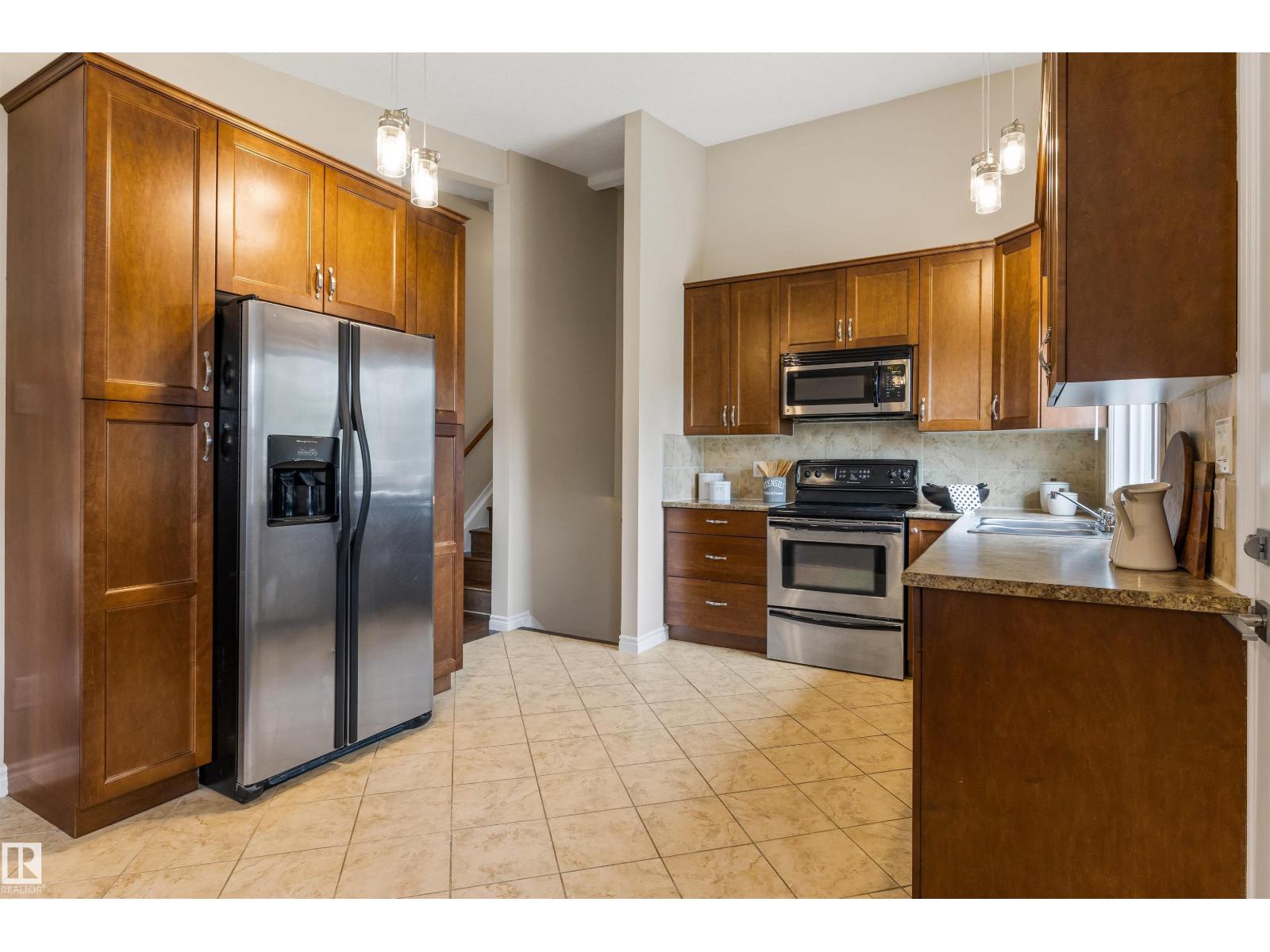 8715 164A ST NW - 9