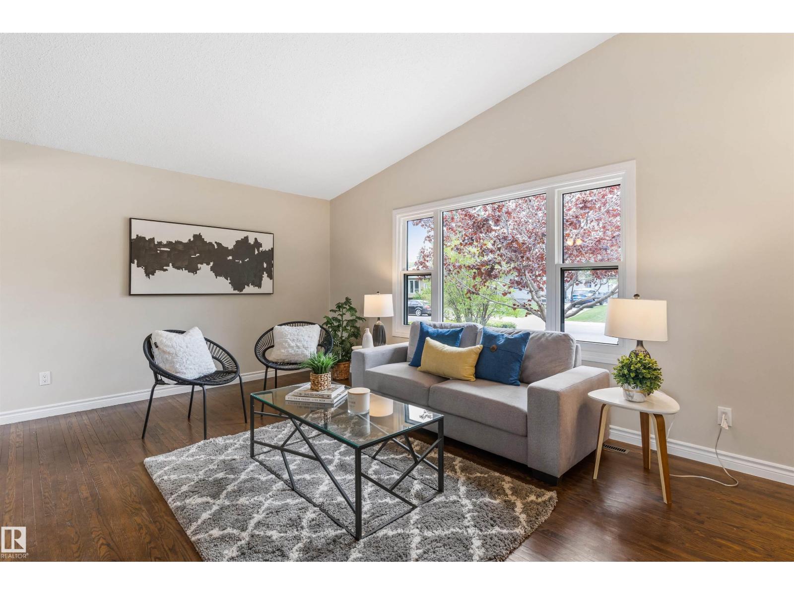8715 164A ST NW - 4