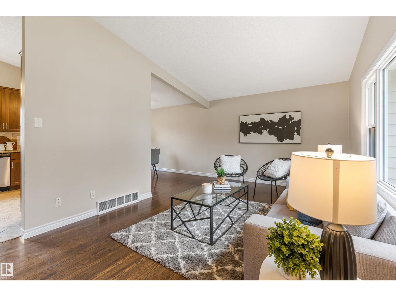 8715 164A ST NW - Image 3