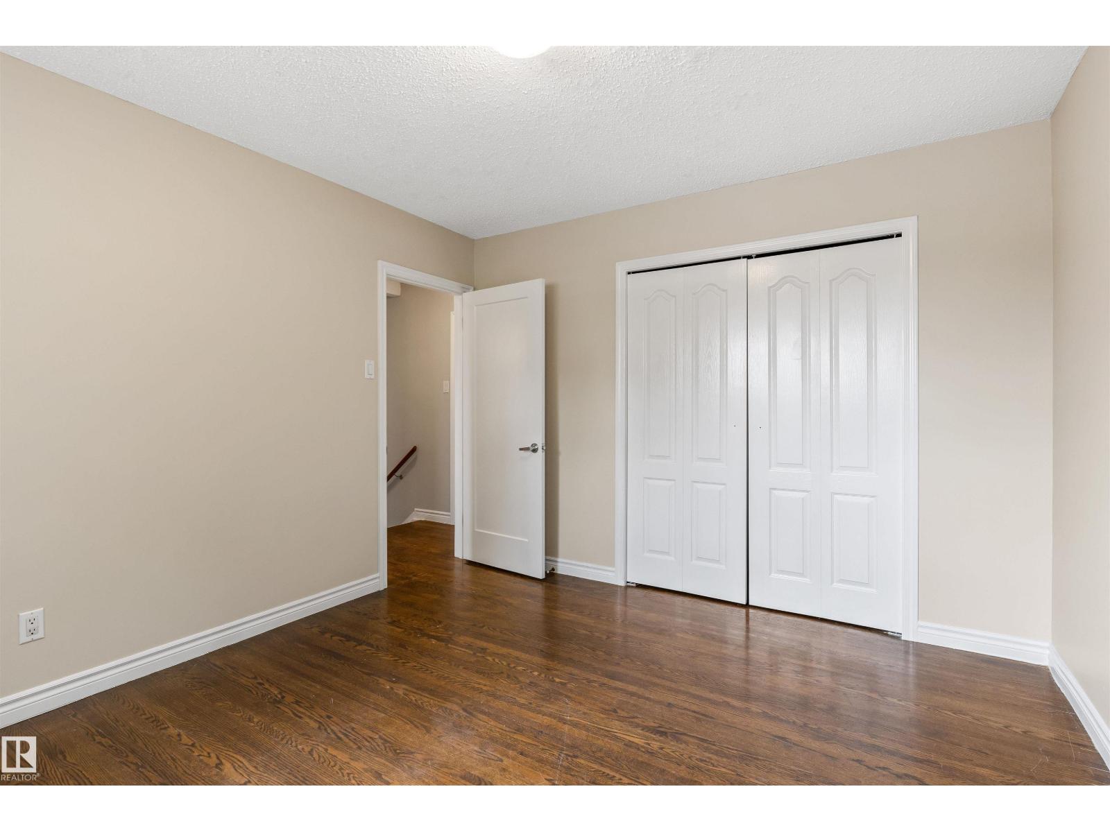 8715 164A ST NW - 28