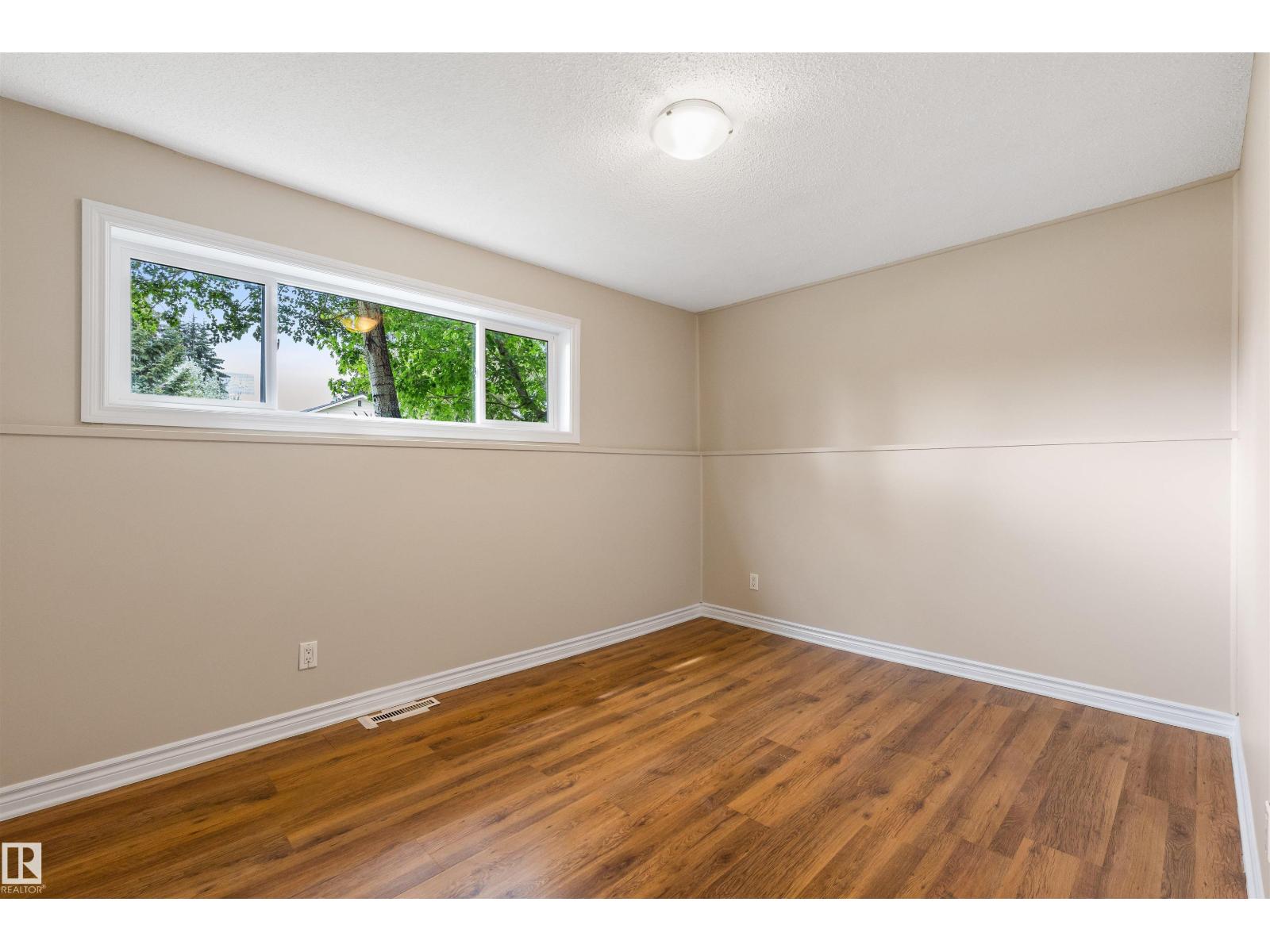 8715 164A ST NW - 19