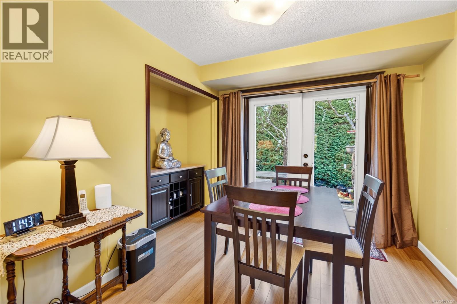 1277 Selkirk Dr - 35