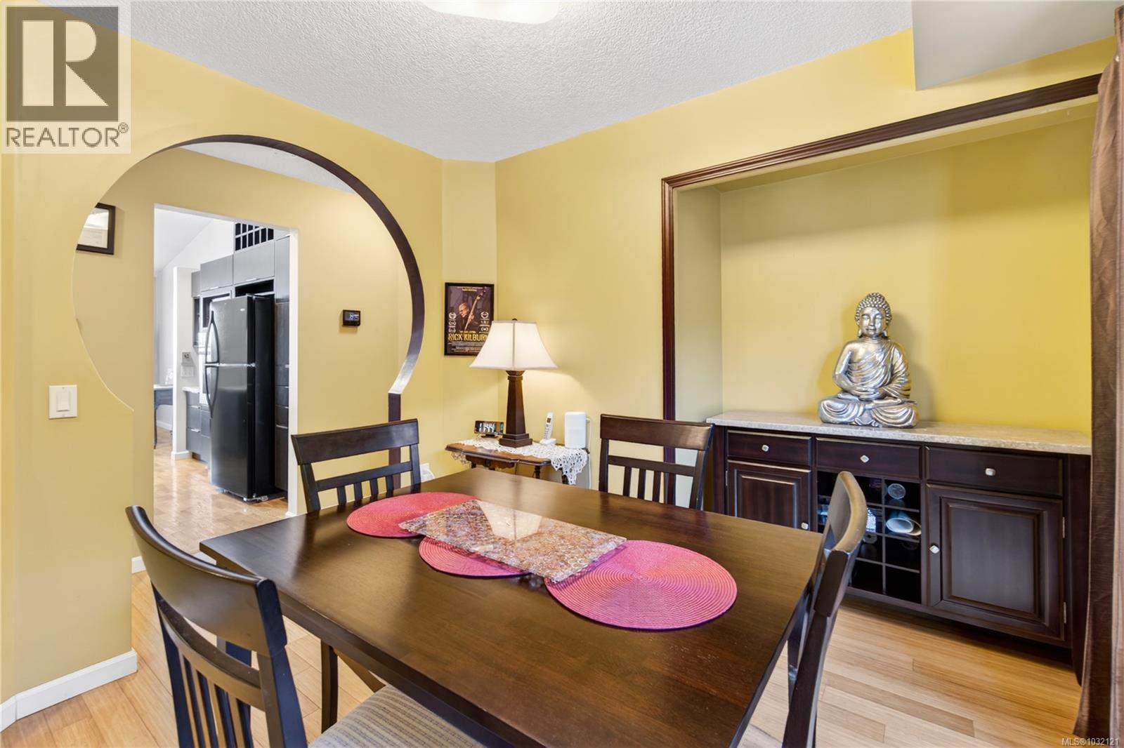 1277 Selkirk Dr - 38