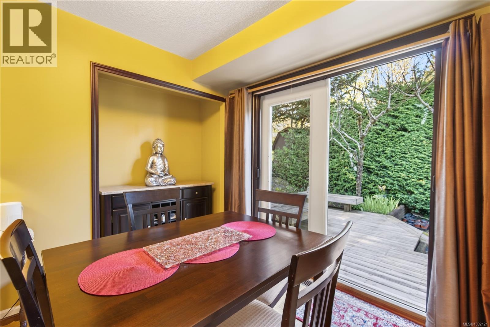 1277 Selkirk Dr - 37