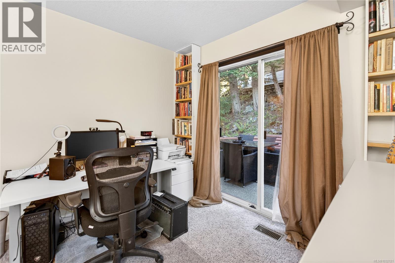 1277 Selkirk Dr - 43