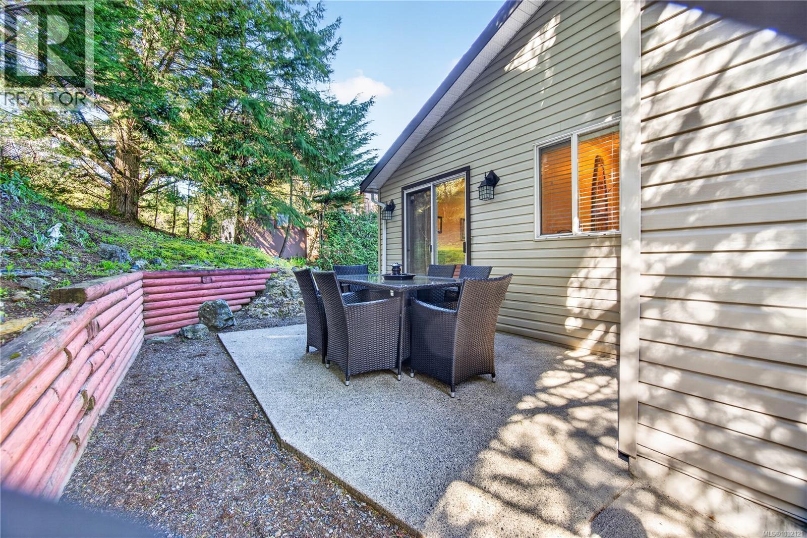 1277 Selkirk Dr - 42