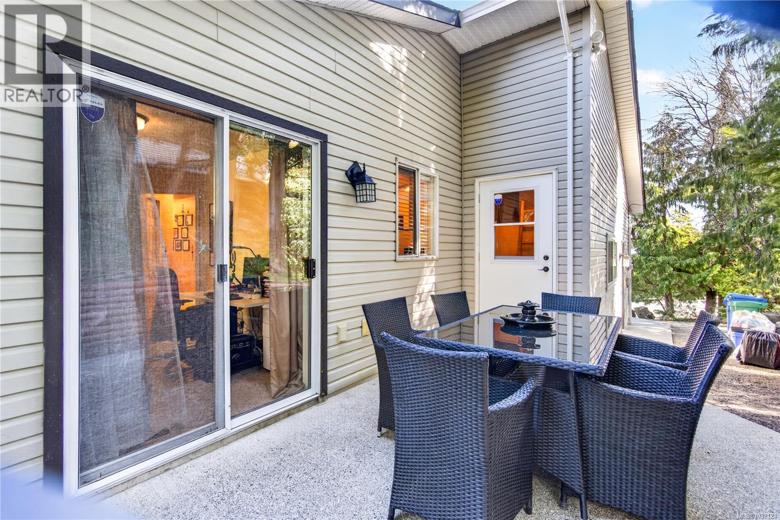 1277 Selkirk Dr - 40