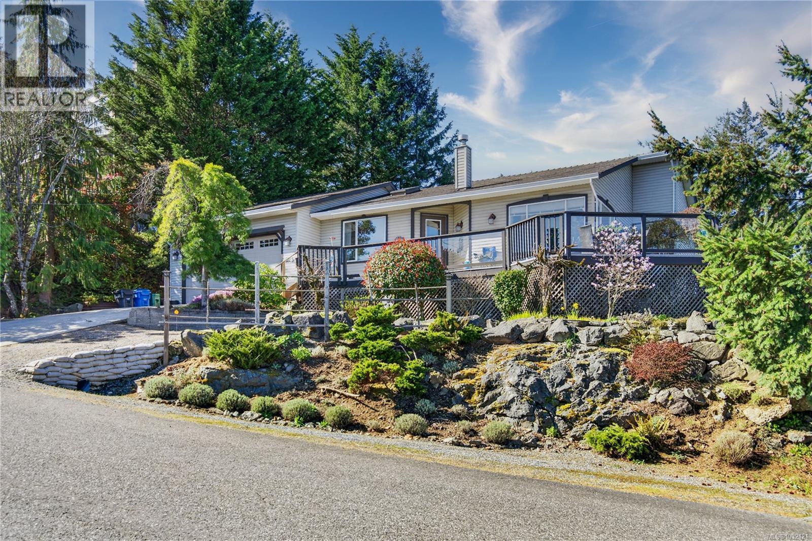 1277 Selkirk Dr - 2