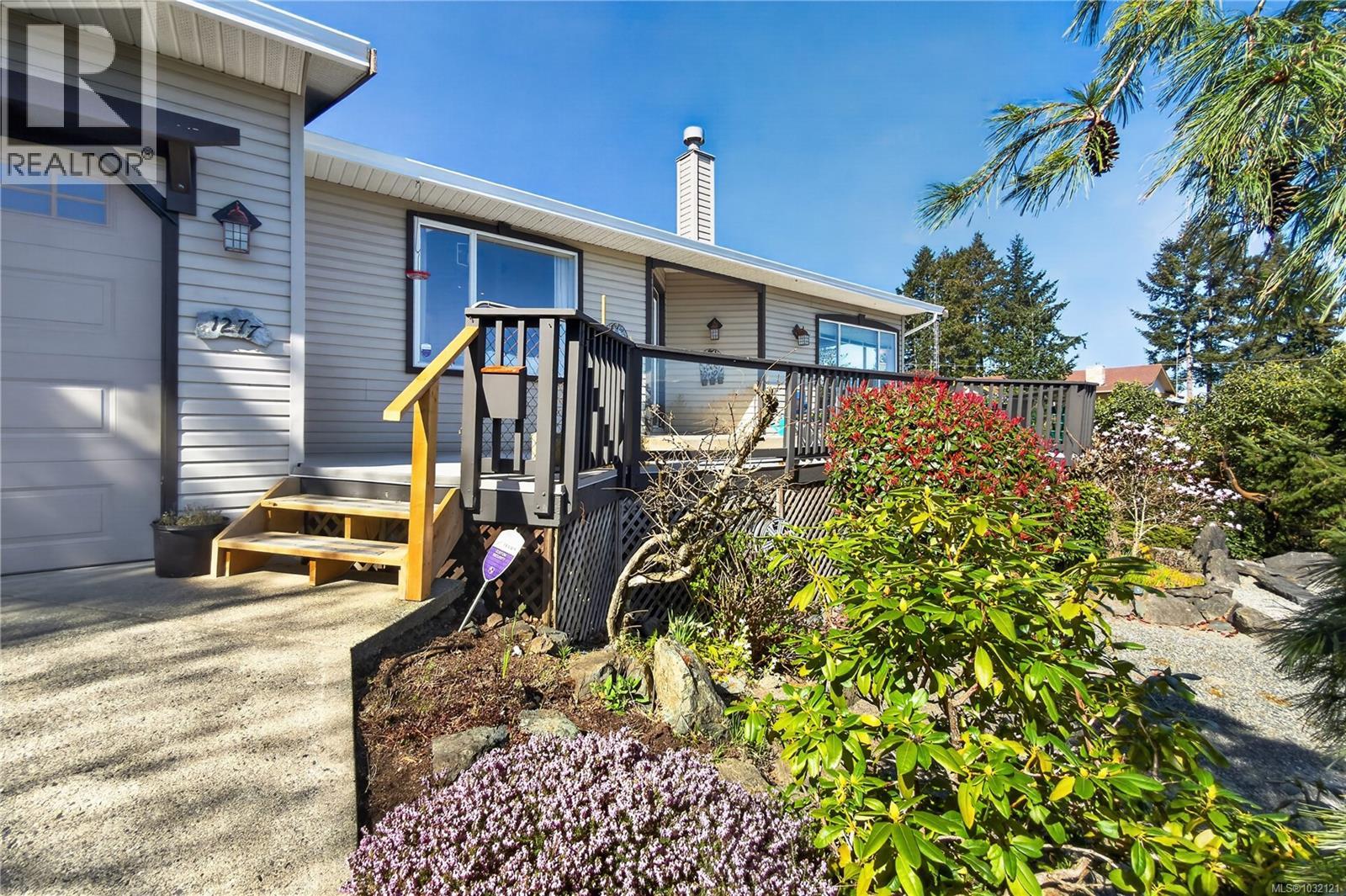 1277 Selkirk Dr - 5