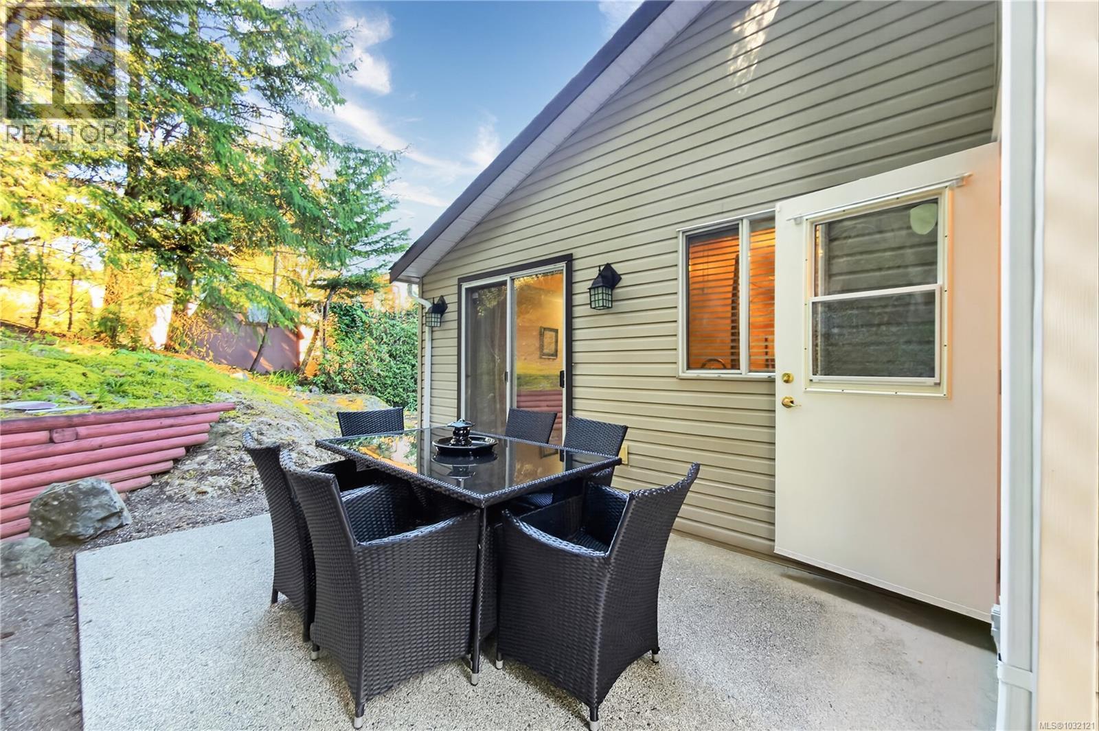 1277 Selkirk Dr - 39