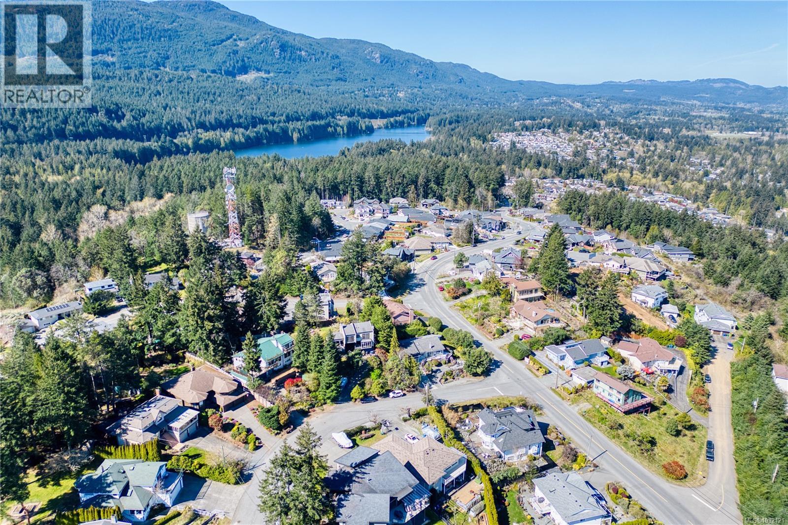 1277 Selkirk Dr - 69