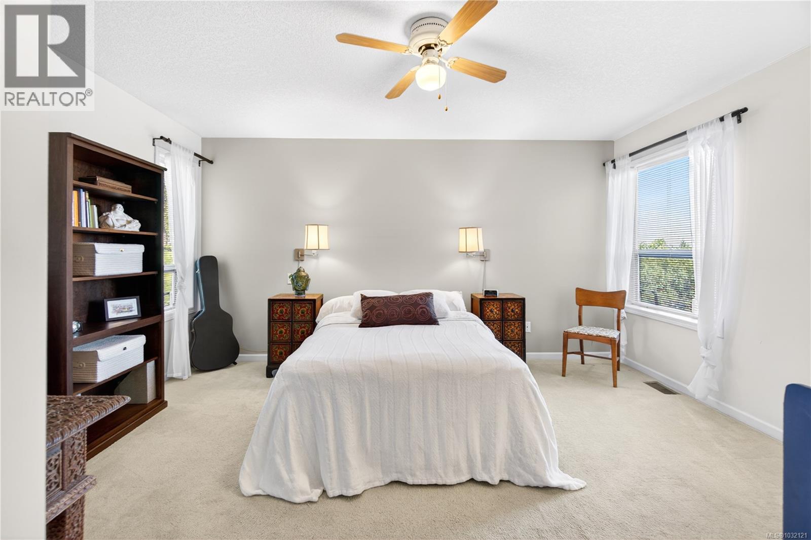 1277 Selkirk Dr - 58