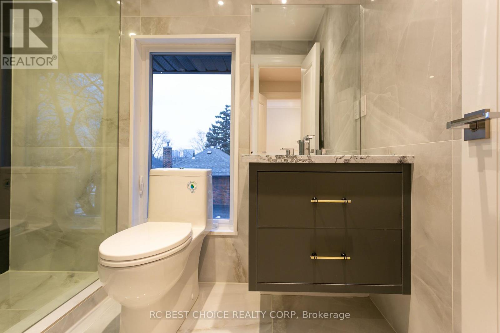 184 MCRAE DRIVE - 18
