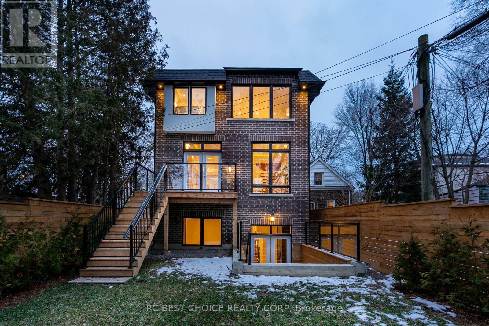184 MCRAE DRIVE - 23