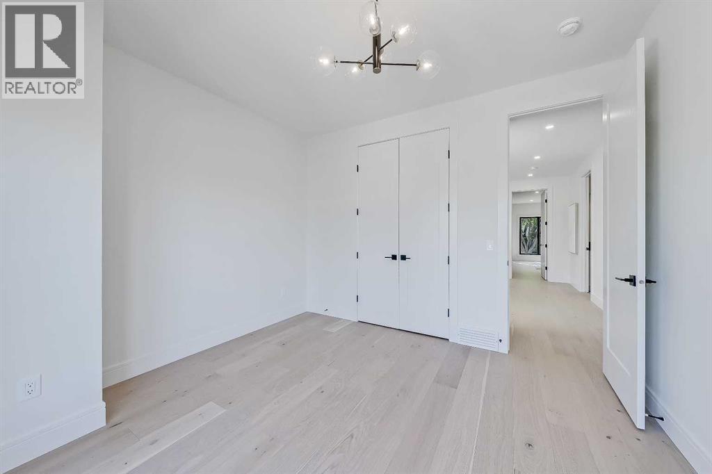 2838 34 Street SW - 29