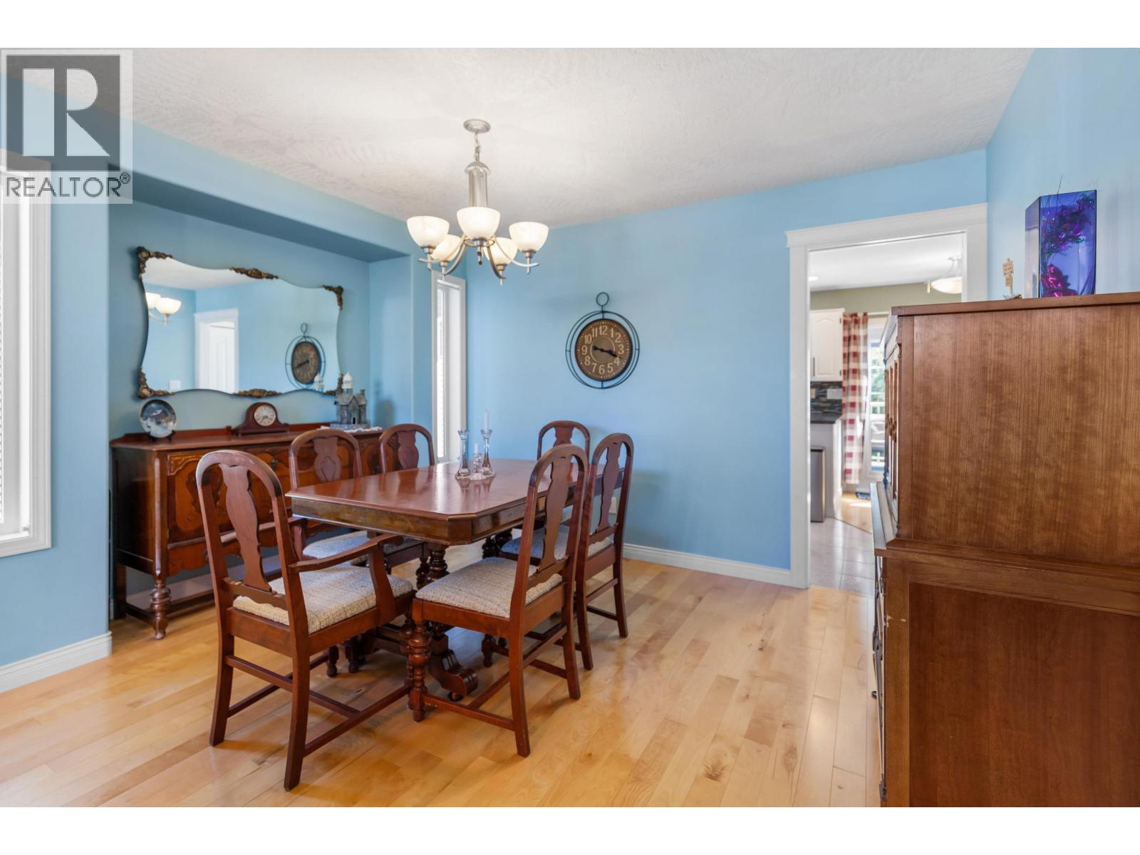 Photo 9 of 37 — 1079 HERITAGE CRESCENT · Prince George, BC