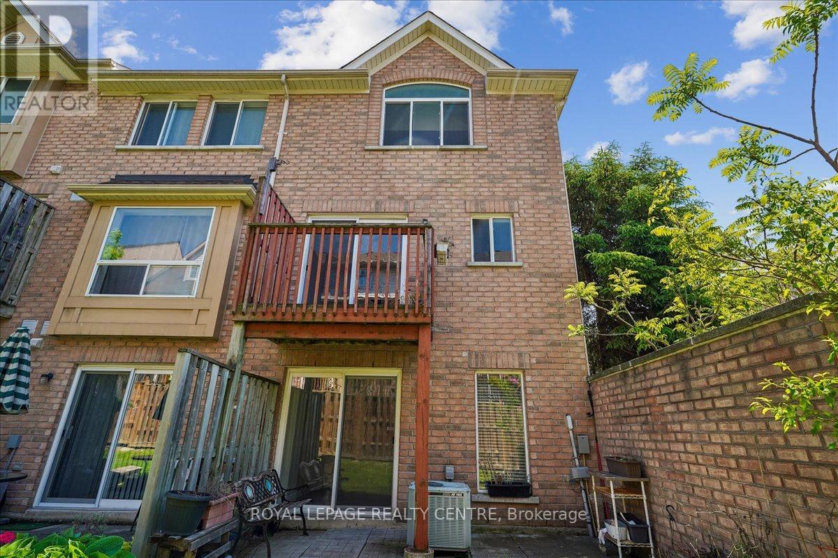 #110 50 STRATHAVEN DRIVE - 39