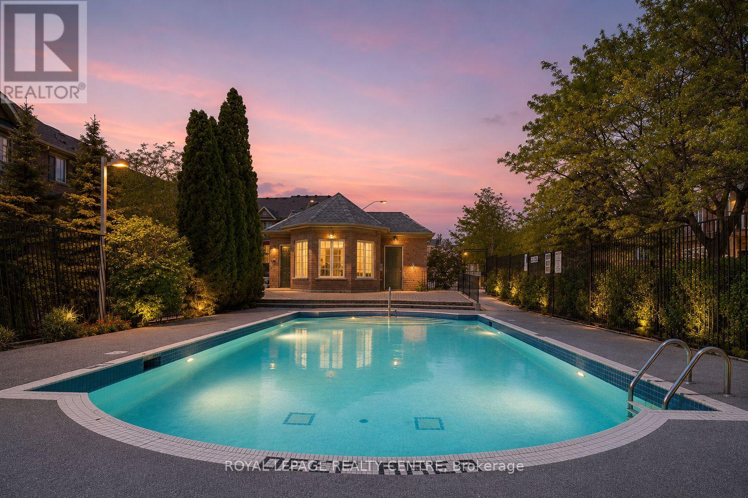#110 50 STRATHAVEN DRIVE - 43