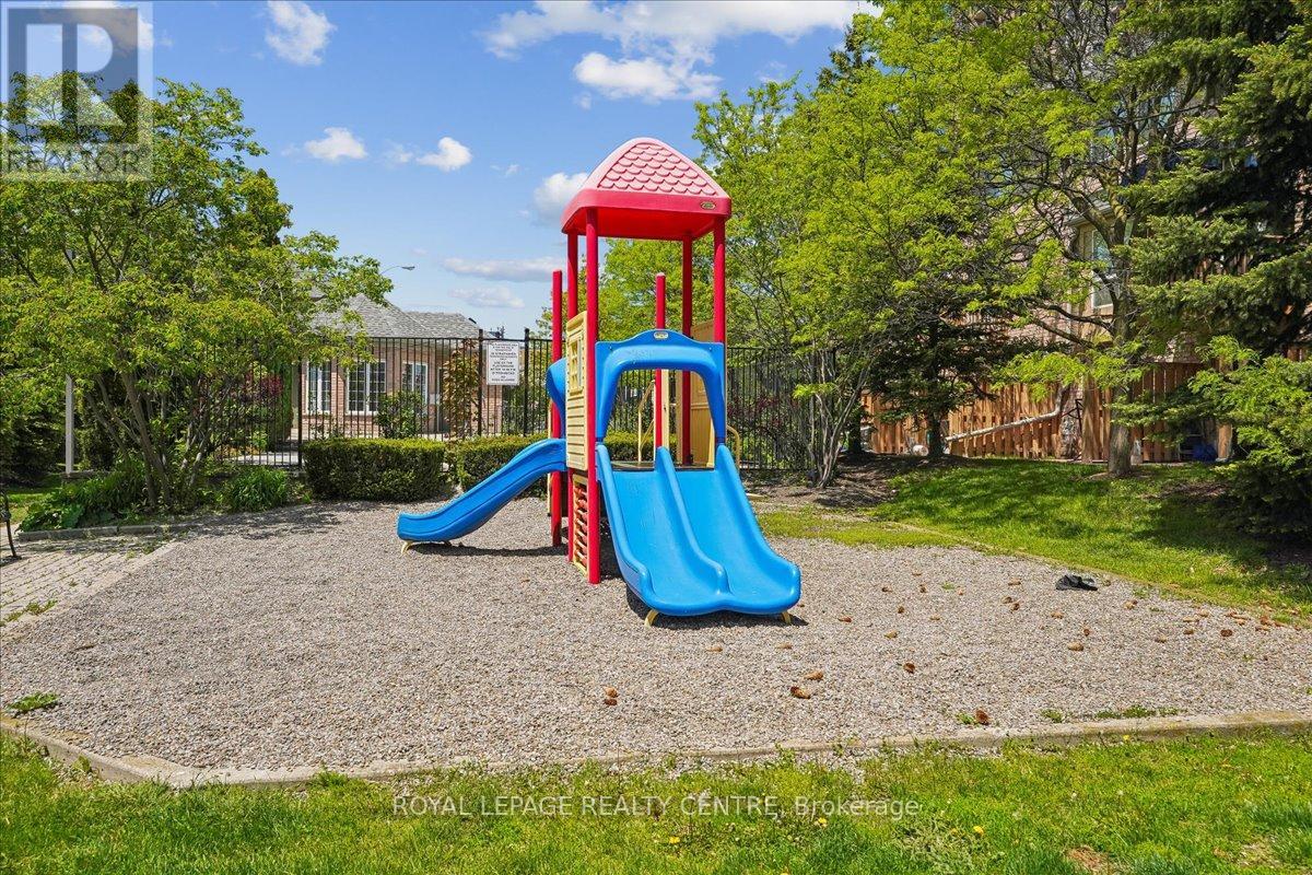#110 50 STRATHAVEN DRIVE - 41