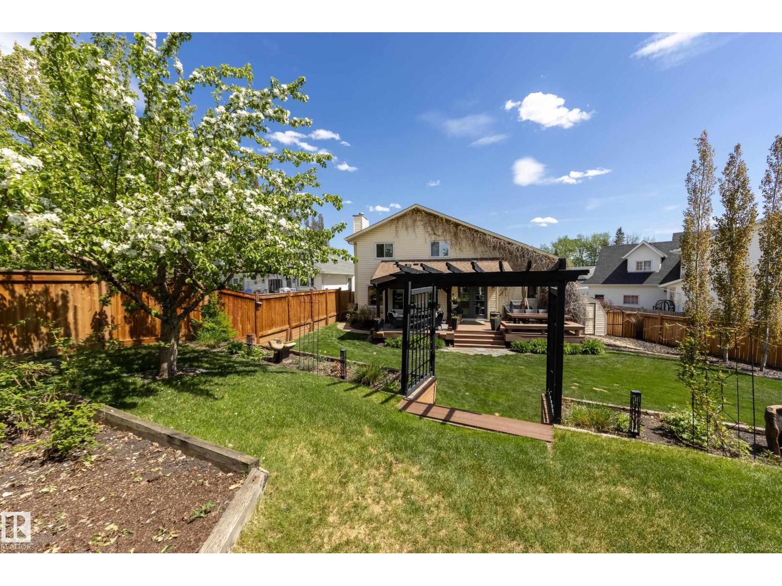 4806 42 ST - 52