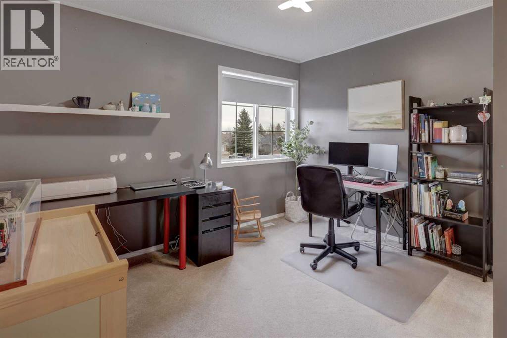 135 Coverdale Court NE - 19