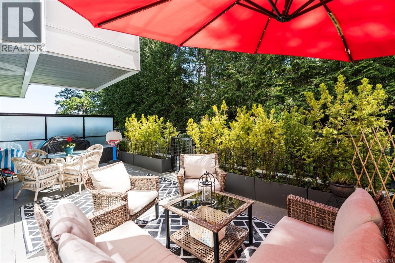 201 1450 Glentana Road - photo 2