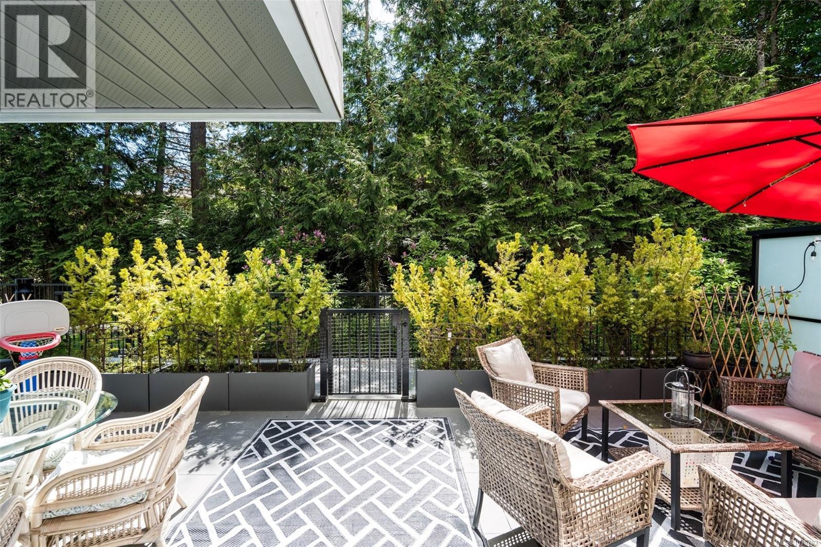 #201 1450 Glentana Rd - Image 3
