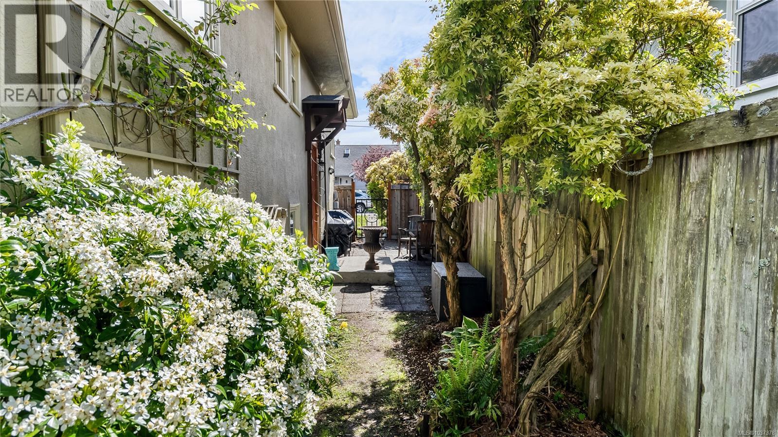 2678 Dunlevy St - 24