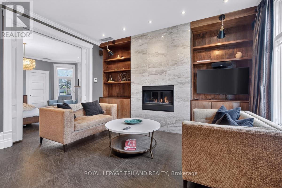 298 HYMAN STREET - 16