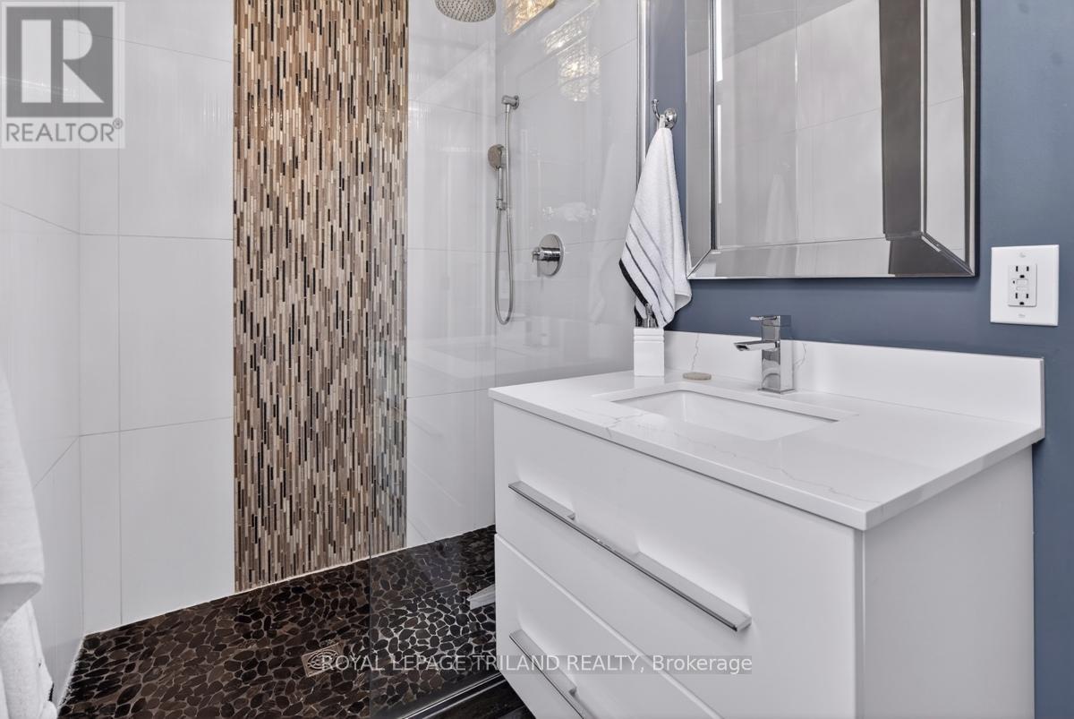 298 HYMAN STREET - 27