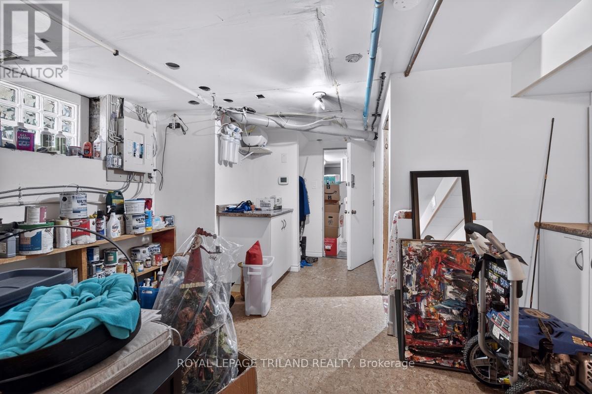 298 HYMAN STREET - 30