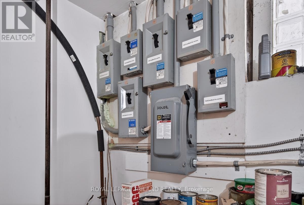 298 HYMAN STREET - 31