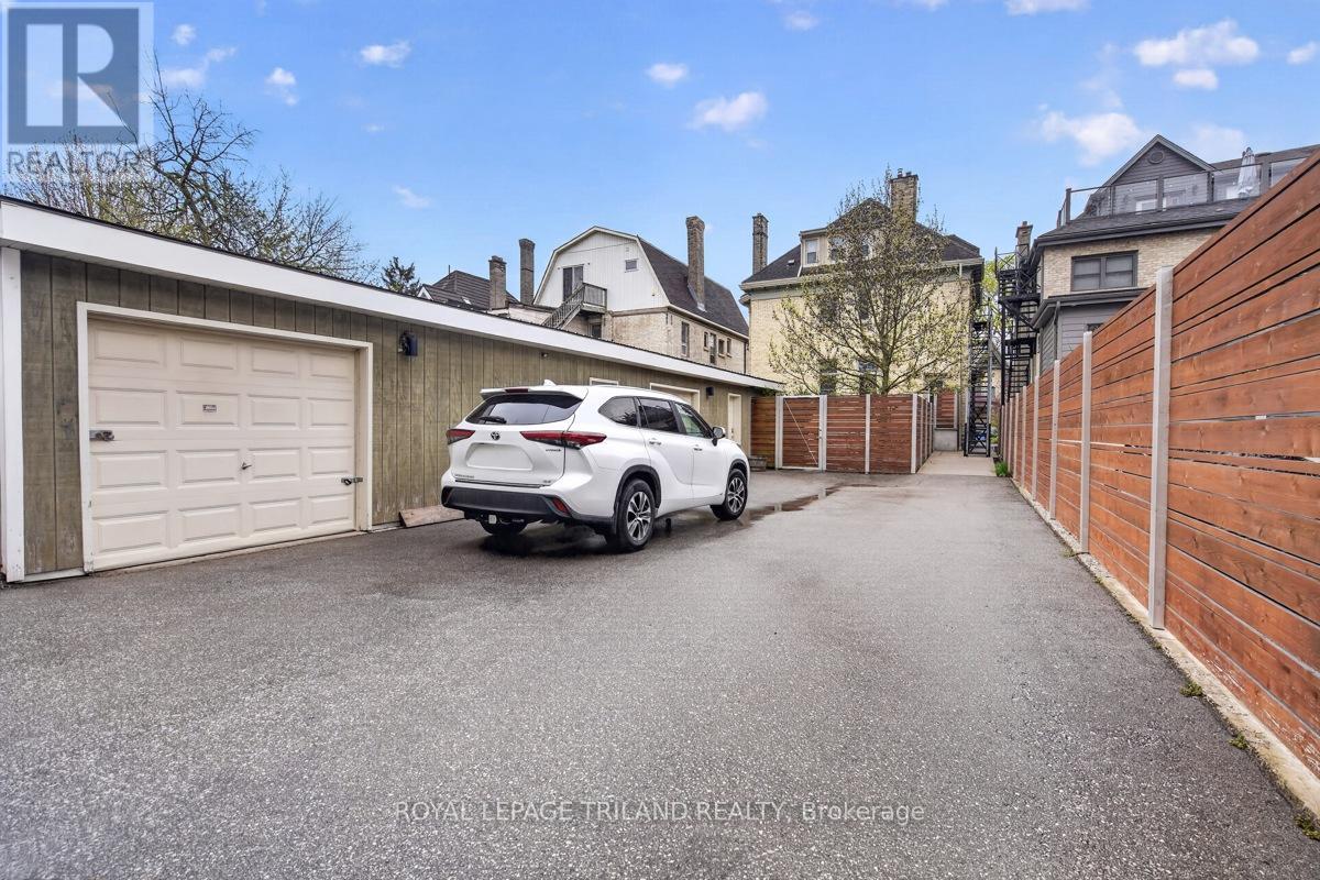 298 HYMAN STREET - 44