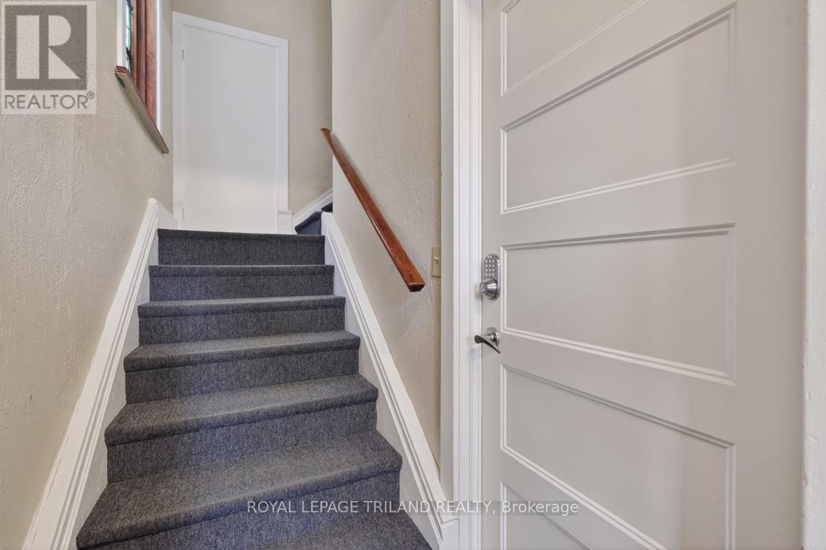 298 HYMAN STREET - 6